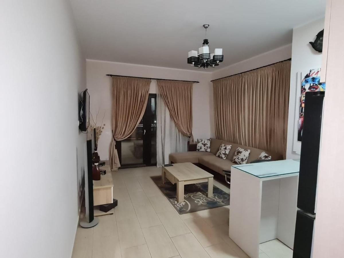 Apartament In Aldau Heights *