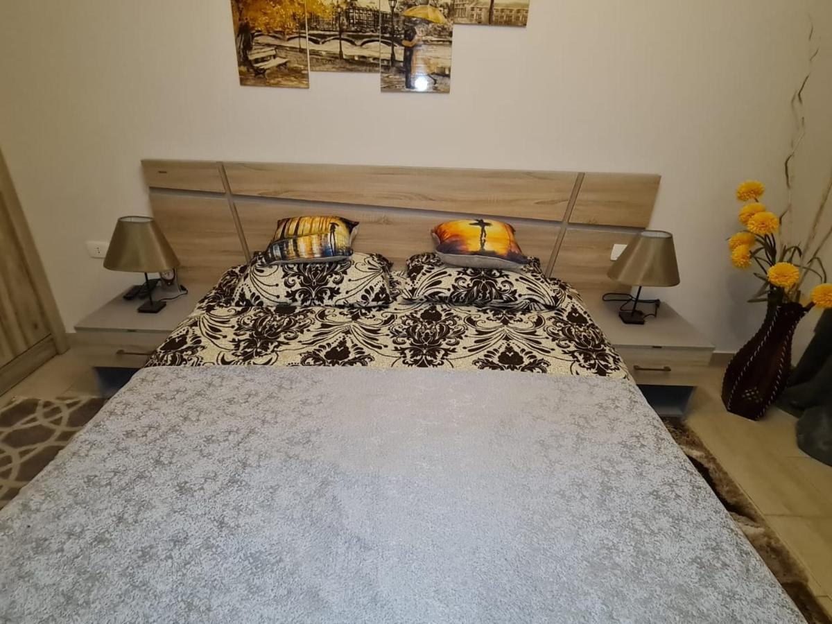 In Aldau Heights Apartament