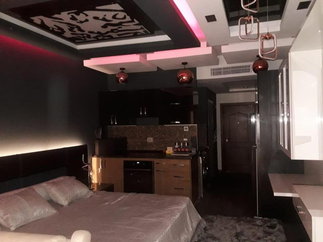 In Aldau Heights Apartament