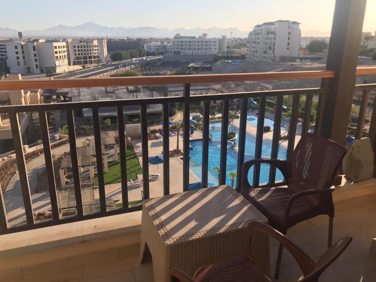 In Aldau Heights Apartament *