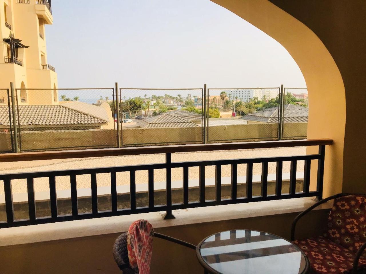 In Aldau Heights Apartament