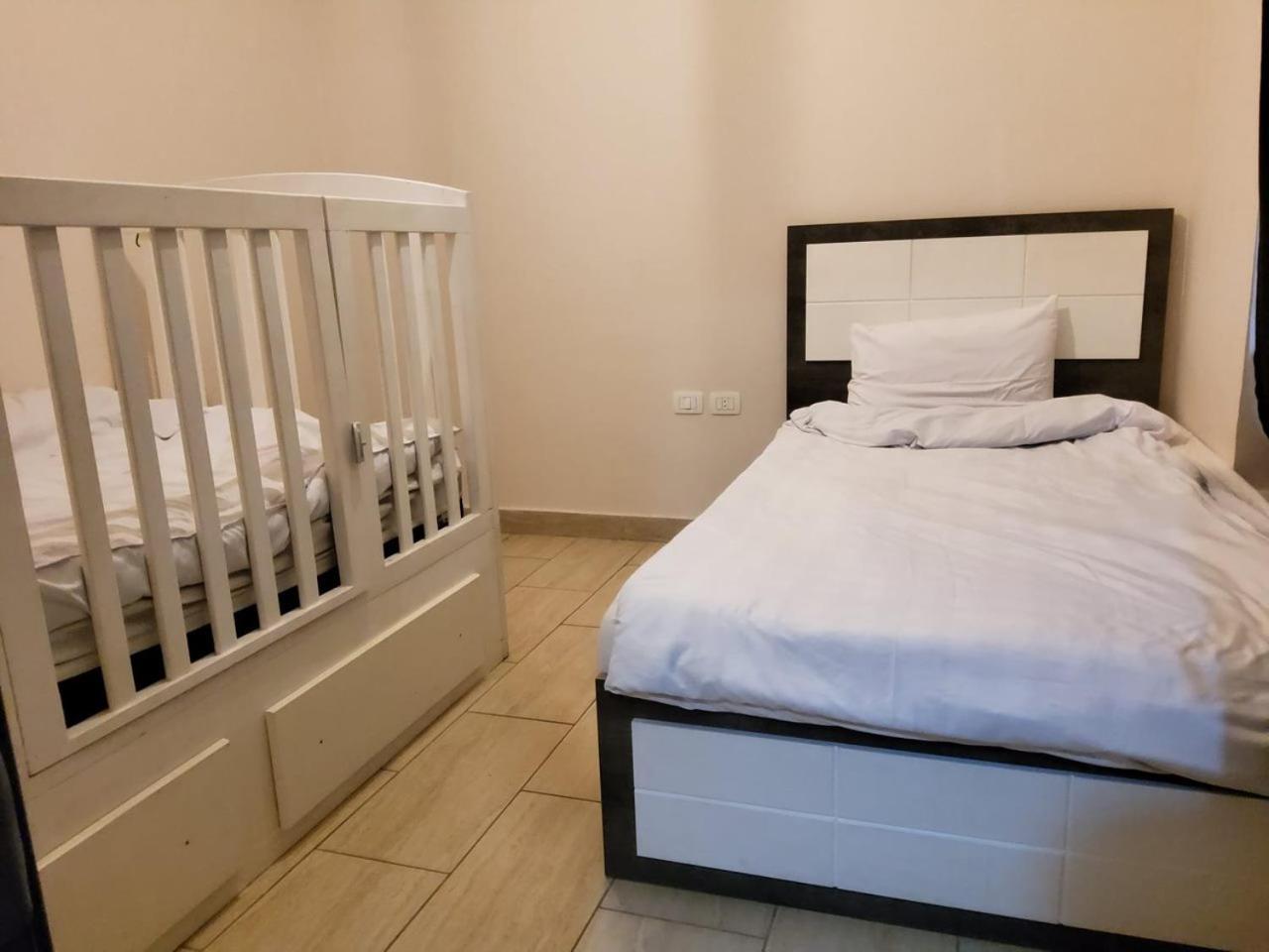 Apartament In Aldau Heights *